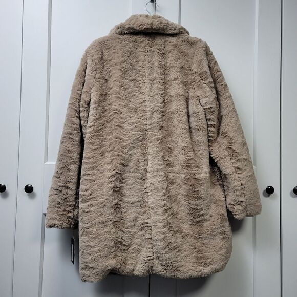 Kenneth cole new york faux fur coat - Picture 10 of 10